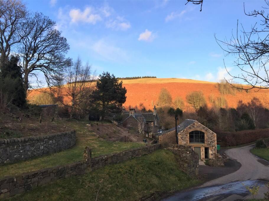 Woodmill Arches - Designer Barn Conversion For Two Appartement Lindores Buitenkant foto